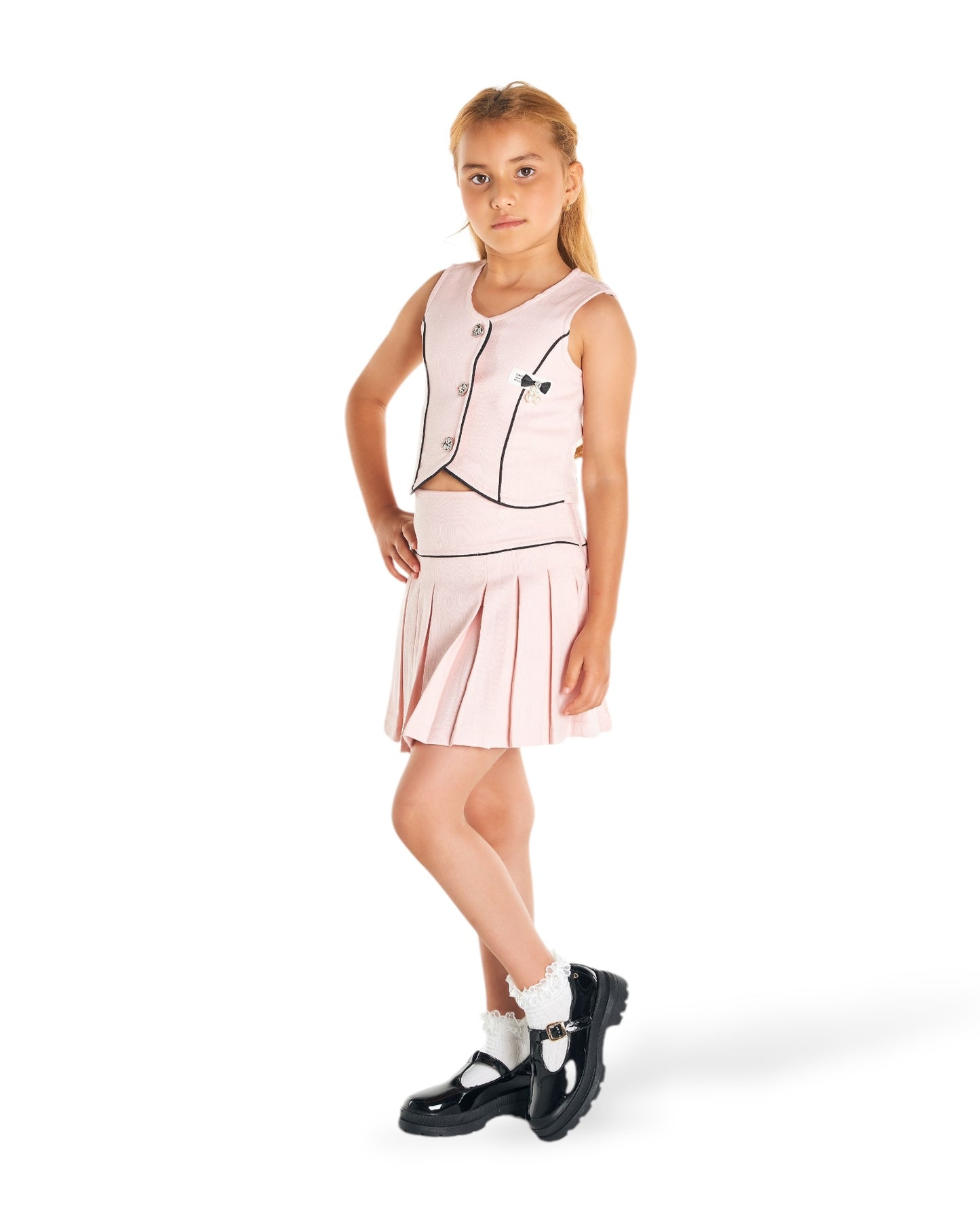 Conjunto Palo de Rosa con chaleco y falda plisada