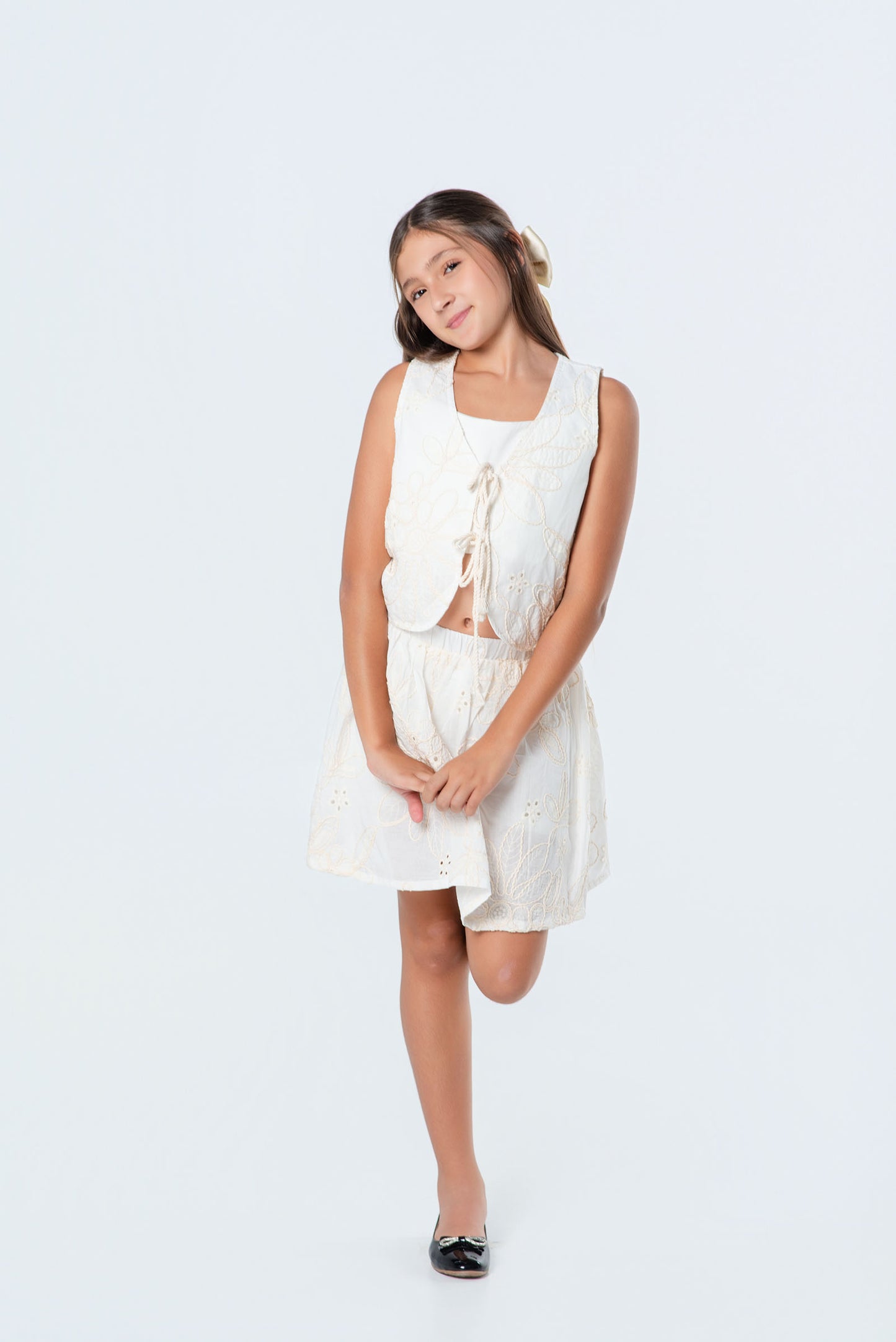 Conjunto falda bordada teen (chaleco + top)