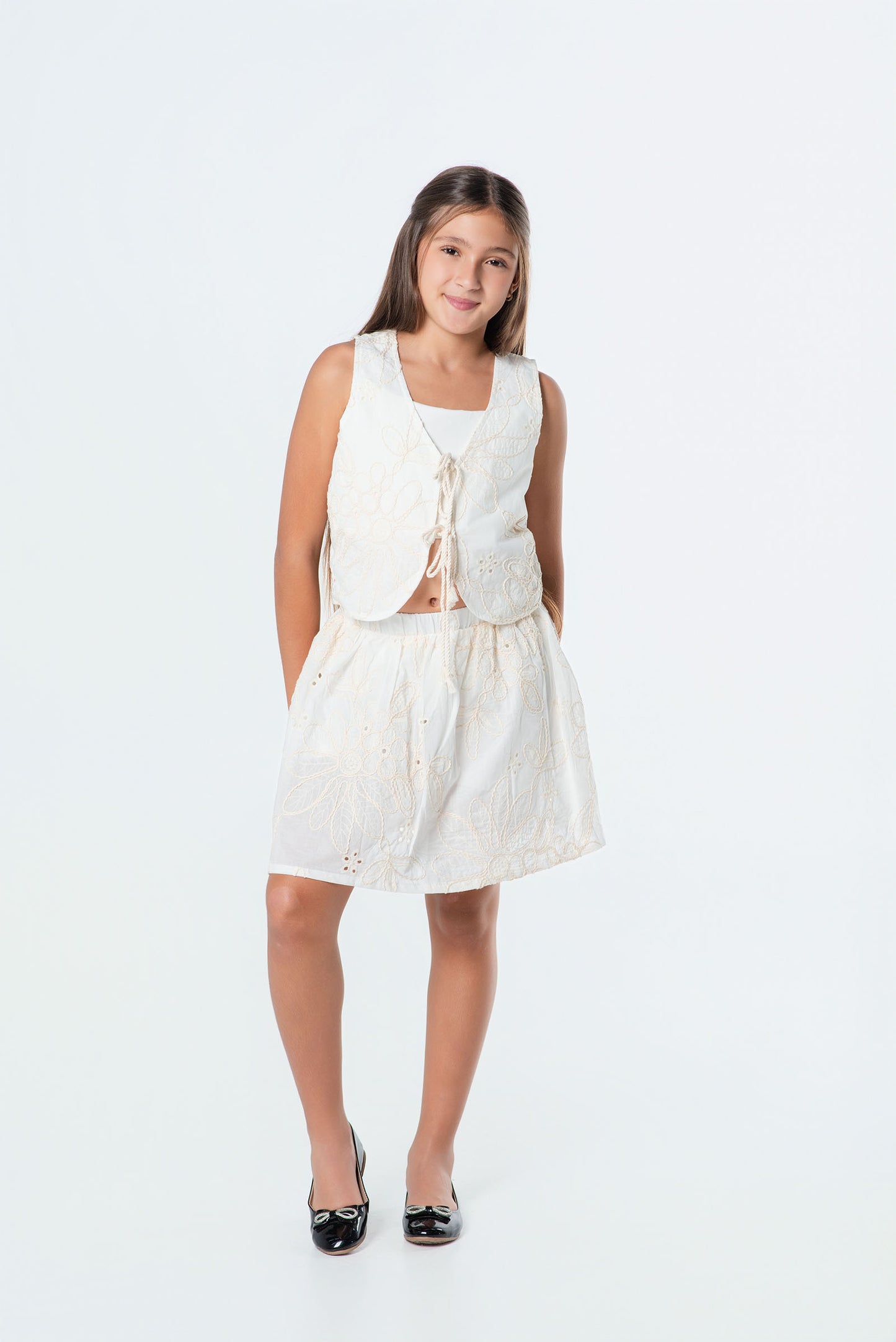 Conjunto falda bordada teen (chaleco + top)
