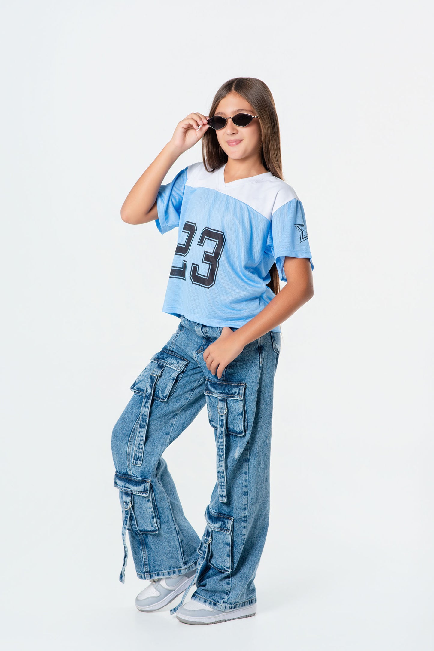 Conjunto jeans cargo niña con camiseta #23