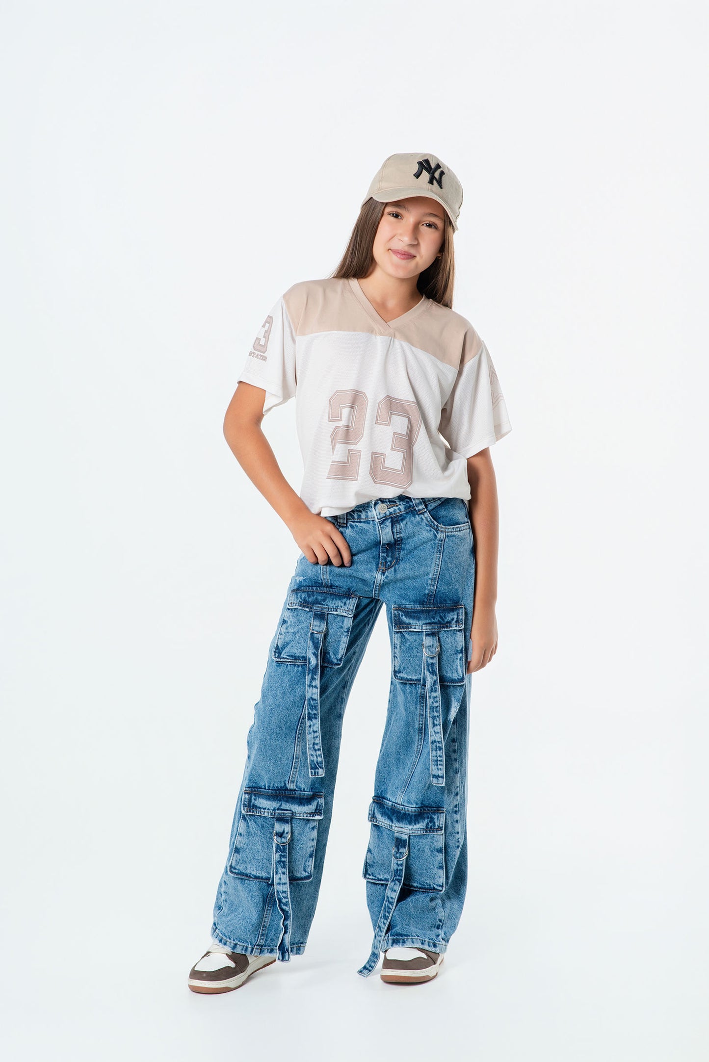 Conjunto jeans cargo niña con camiseta #23