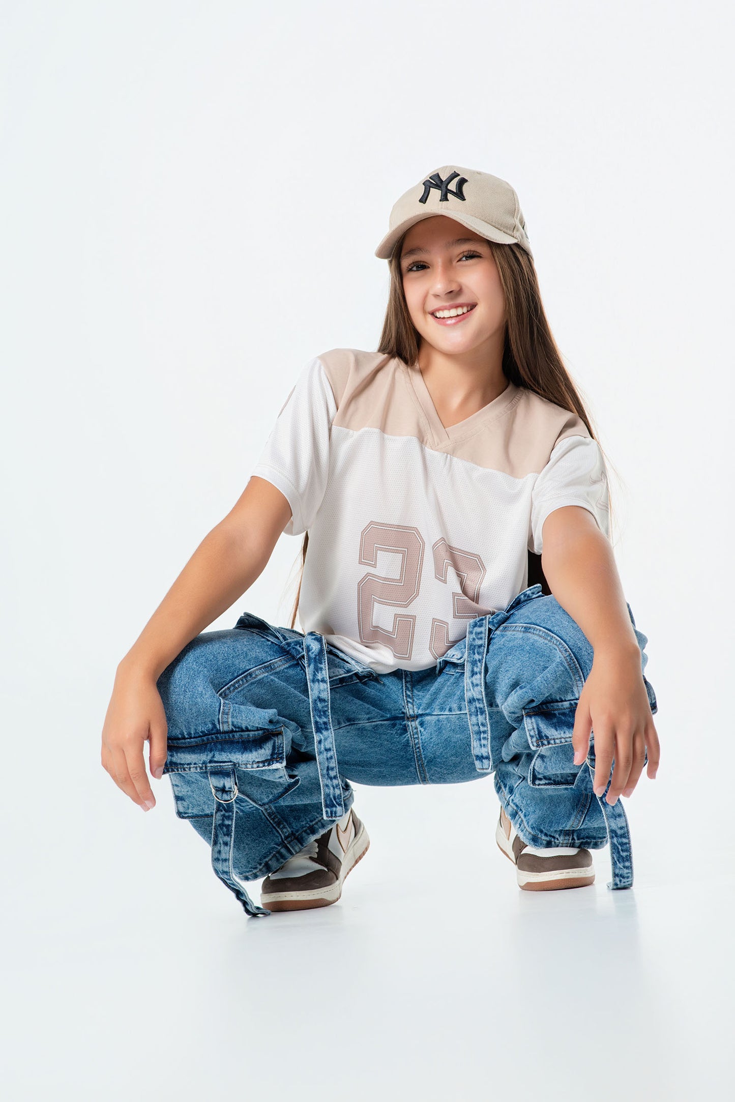Conjunto jeans cargo niña con camiseta #23