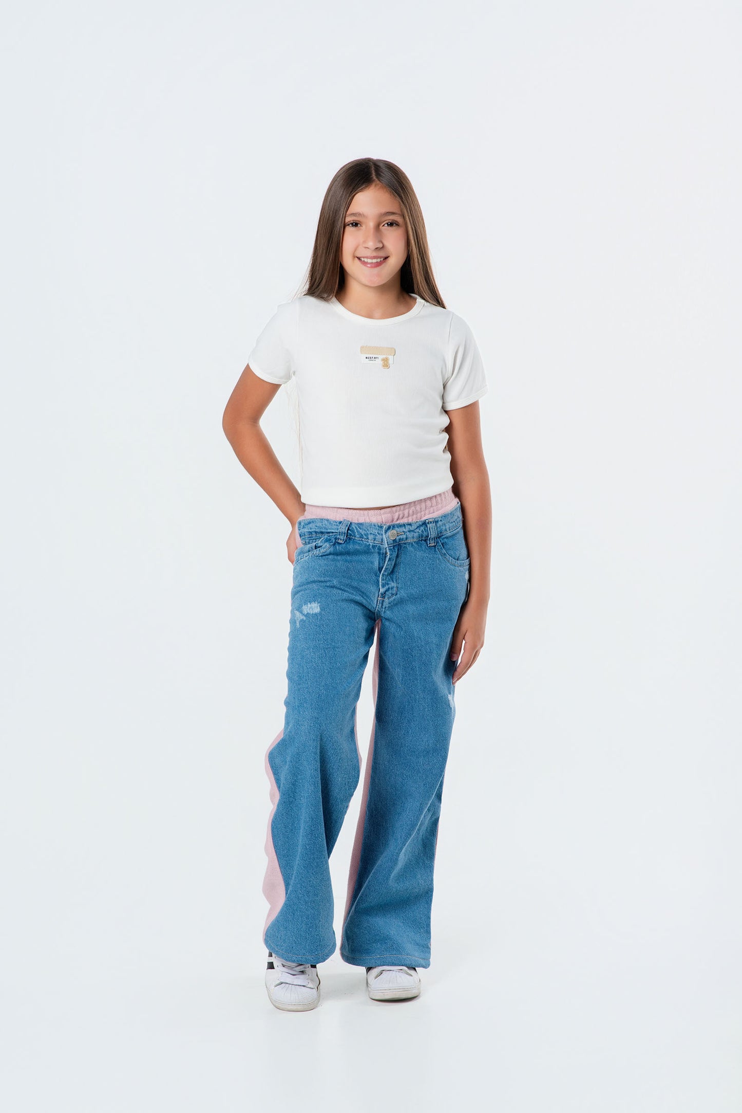 Conjunto jeans con burda niña y camiseta rib