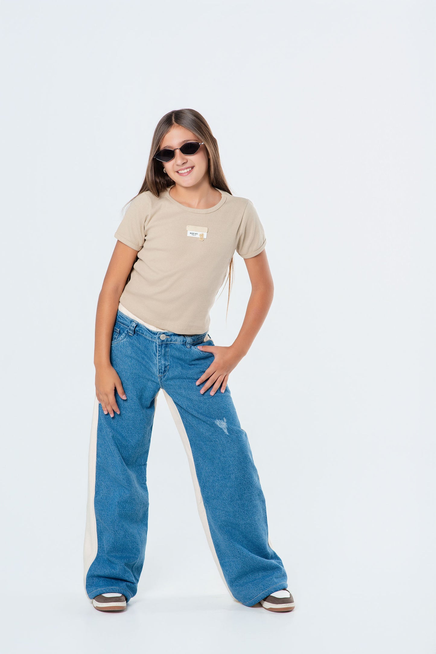 Conjunto jeans con burda niña y camiseta rib