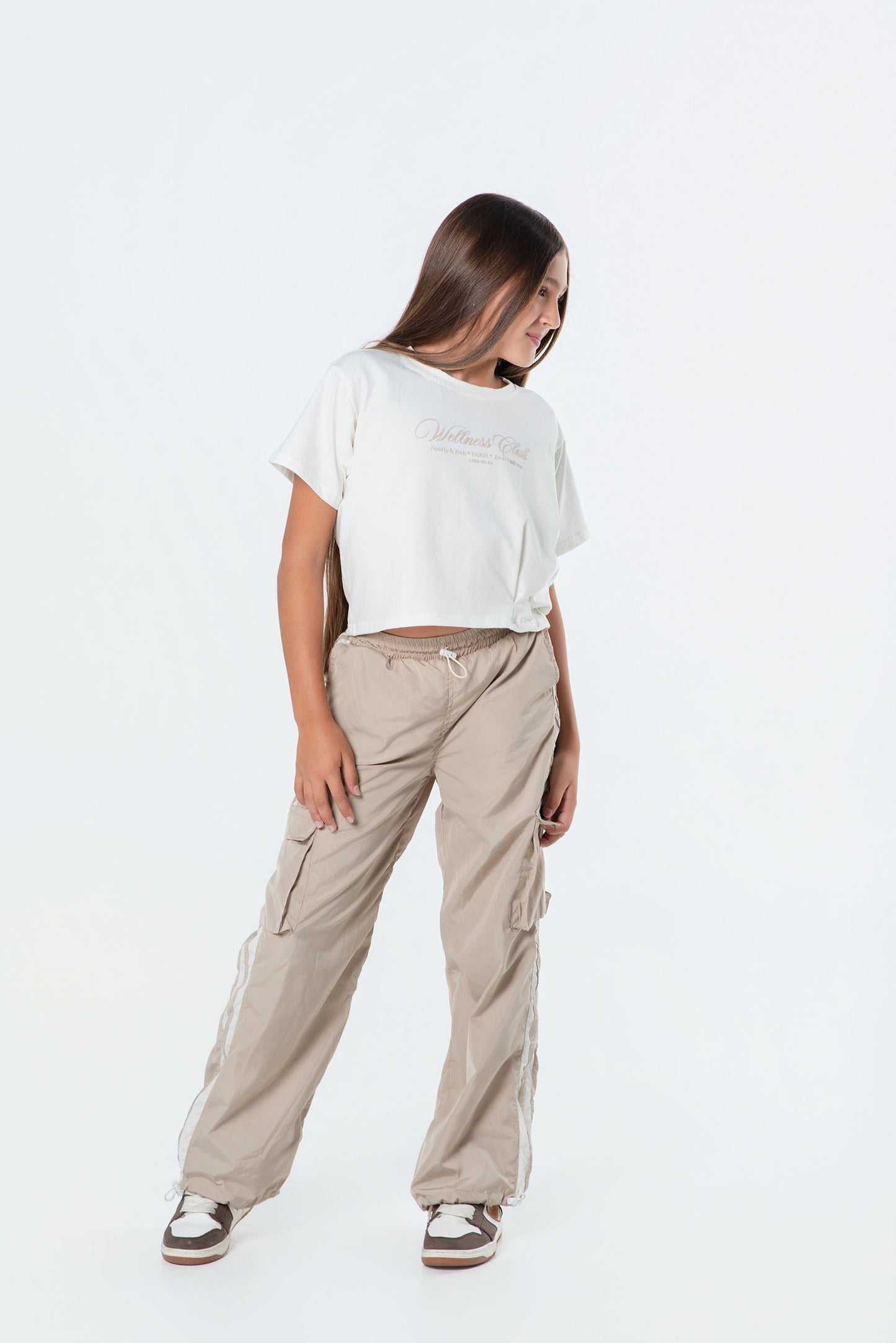 Conjunto pantalón parachute niña con crop