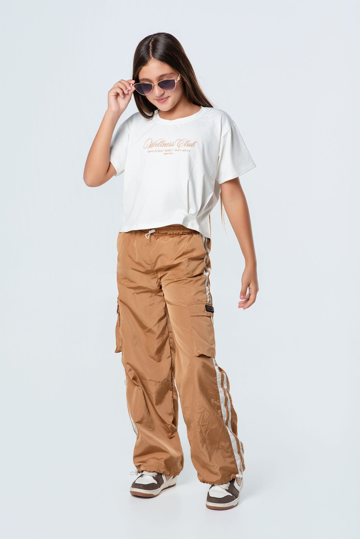 Conjunto pantalón parachute niña con crop