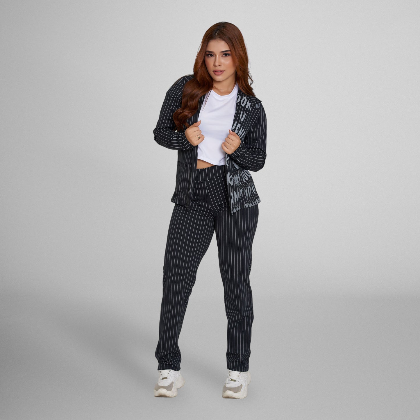 Conjunto dama con Chaleco de Manga Larga y Pantalón a Rayas