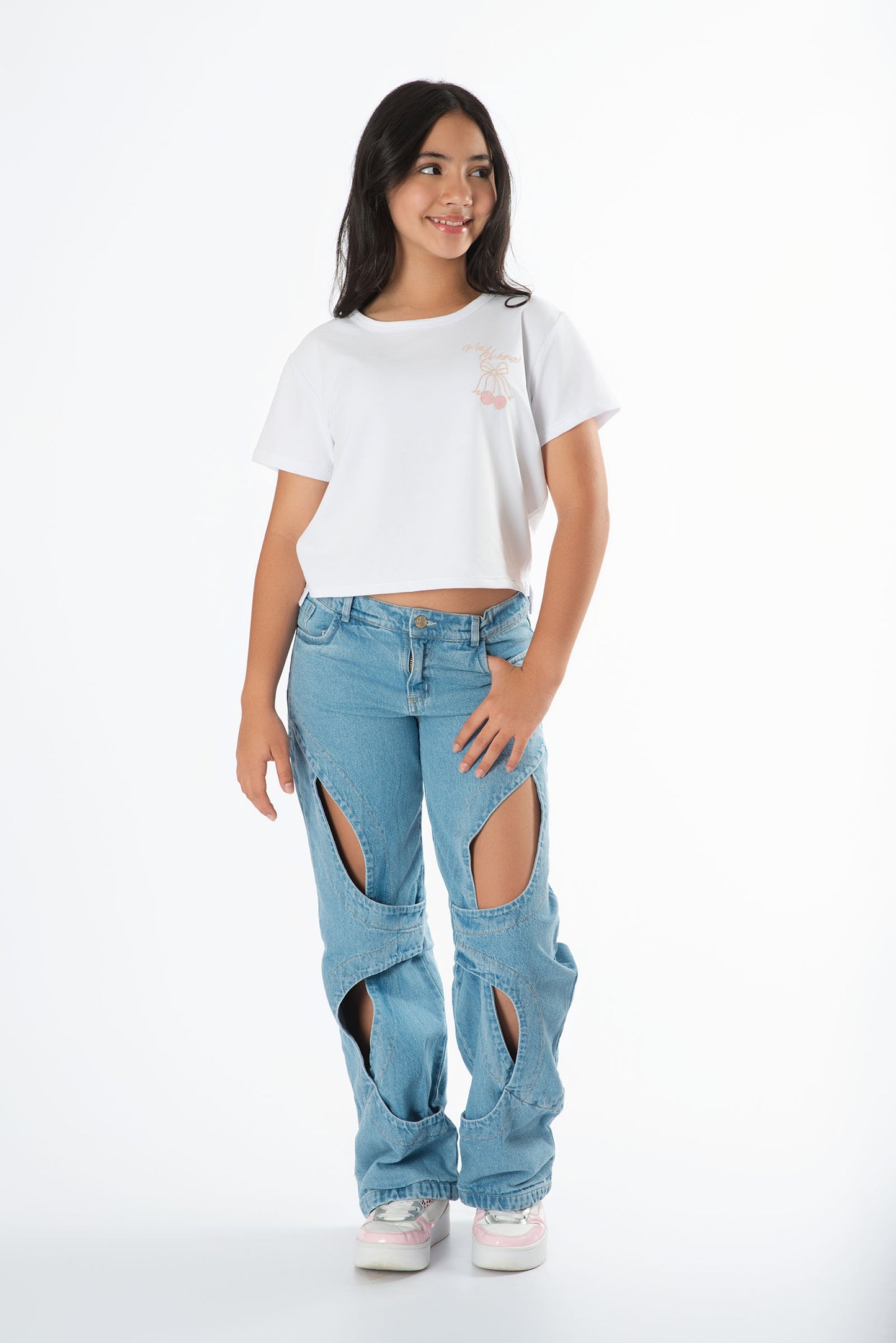 Camiseta estampado moño con jeans denim