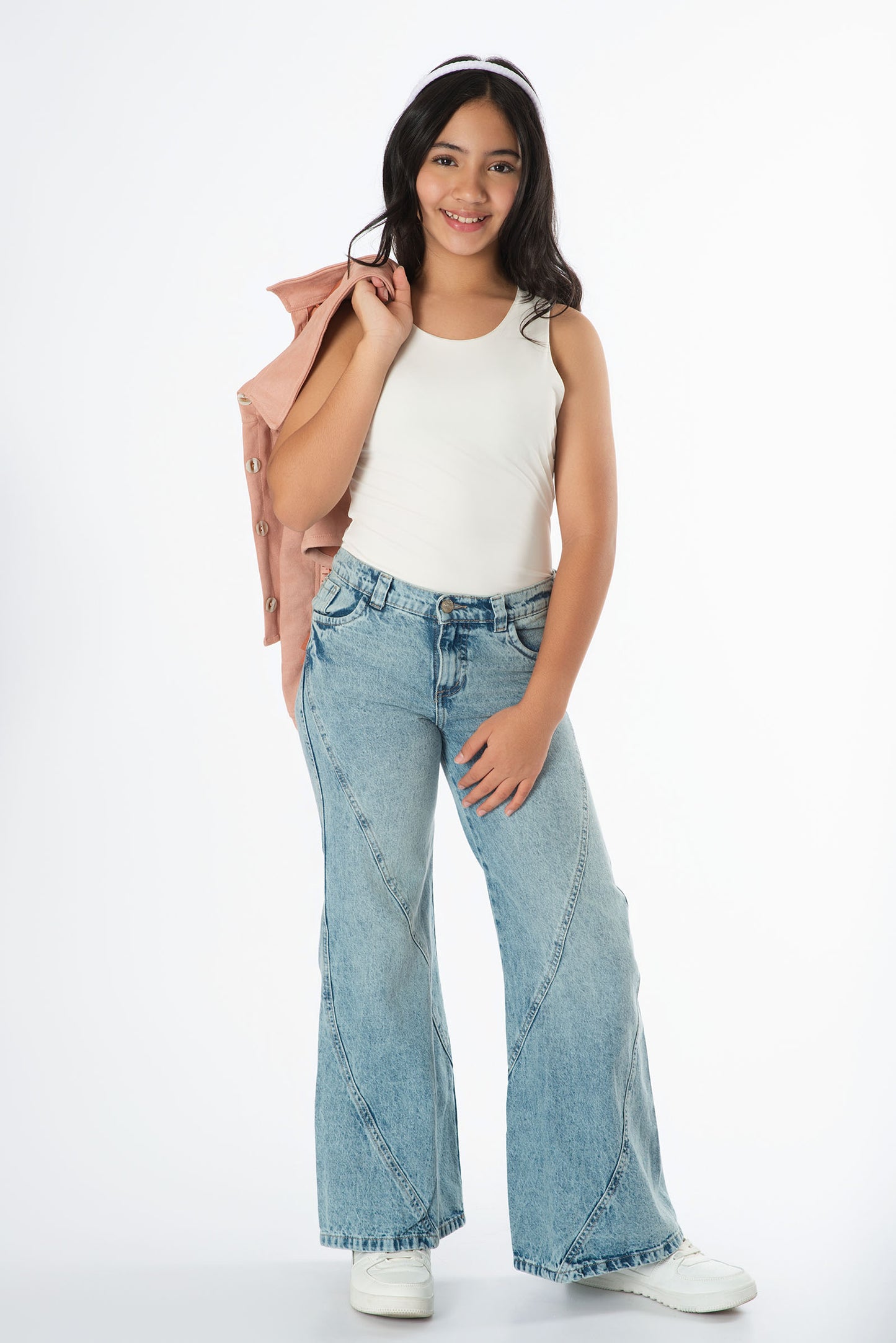 Conjunto jeans con chaqueta de flecos