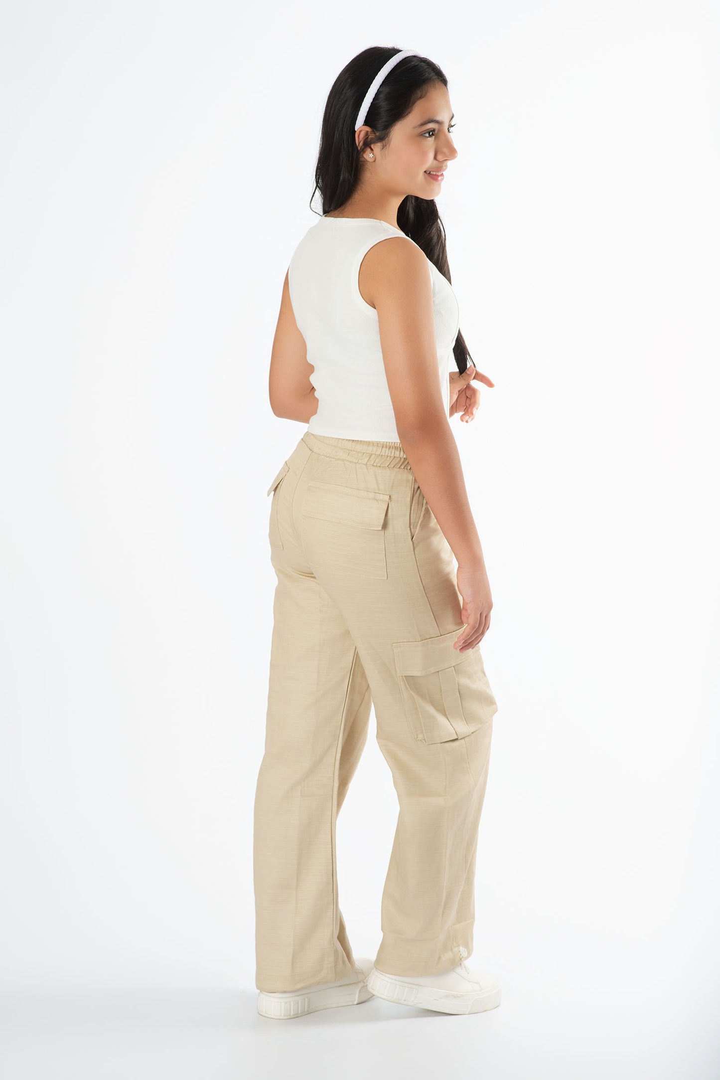 Conjunto pantalón cargo y top corset niña