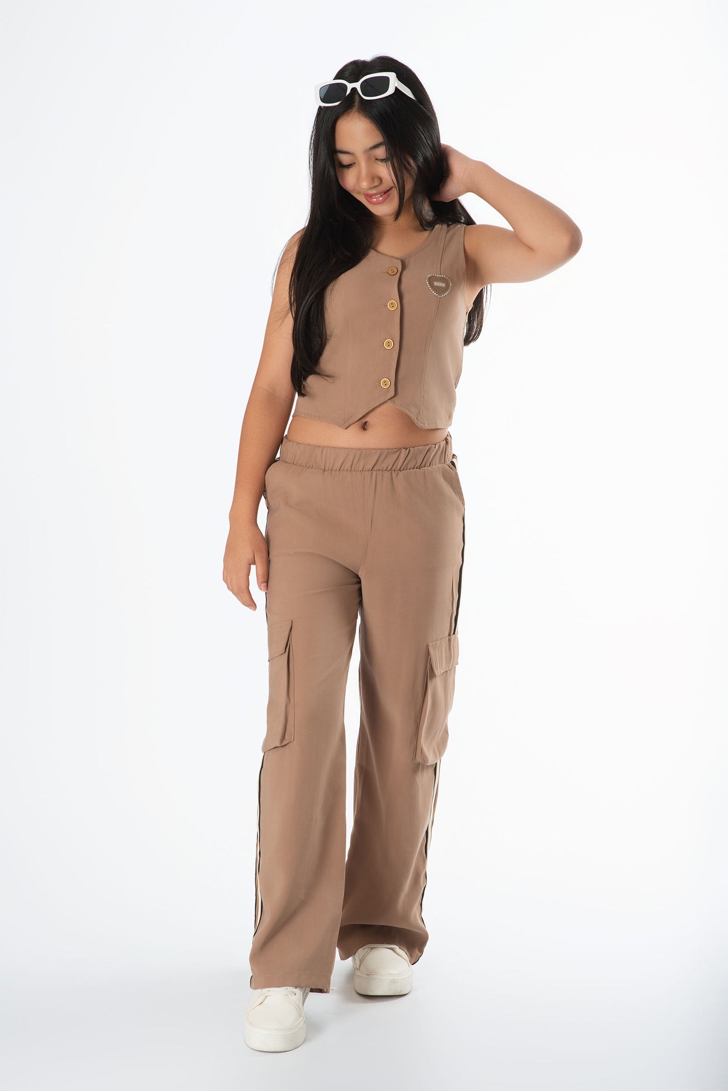 Conjunto pantalón cargo con chaleco
