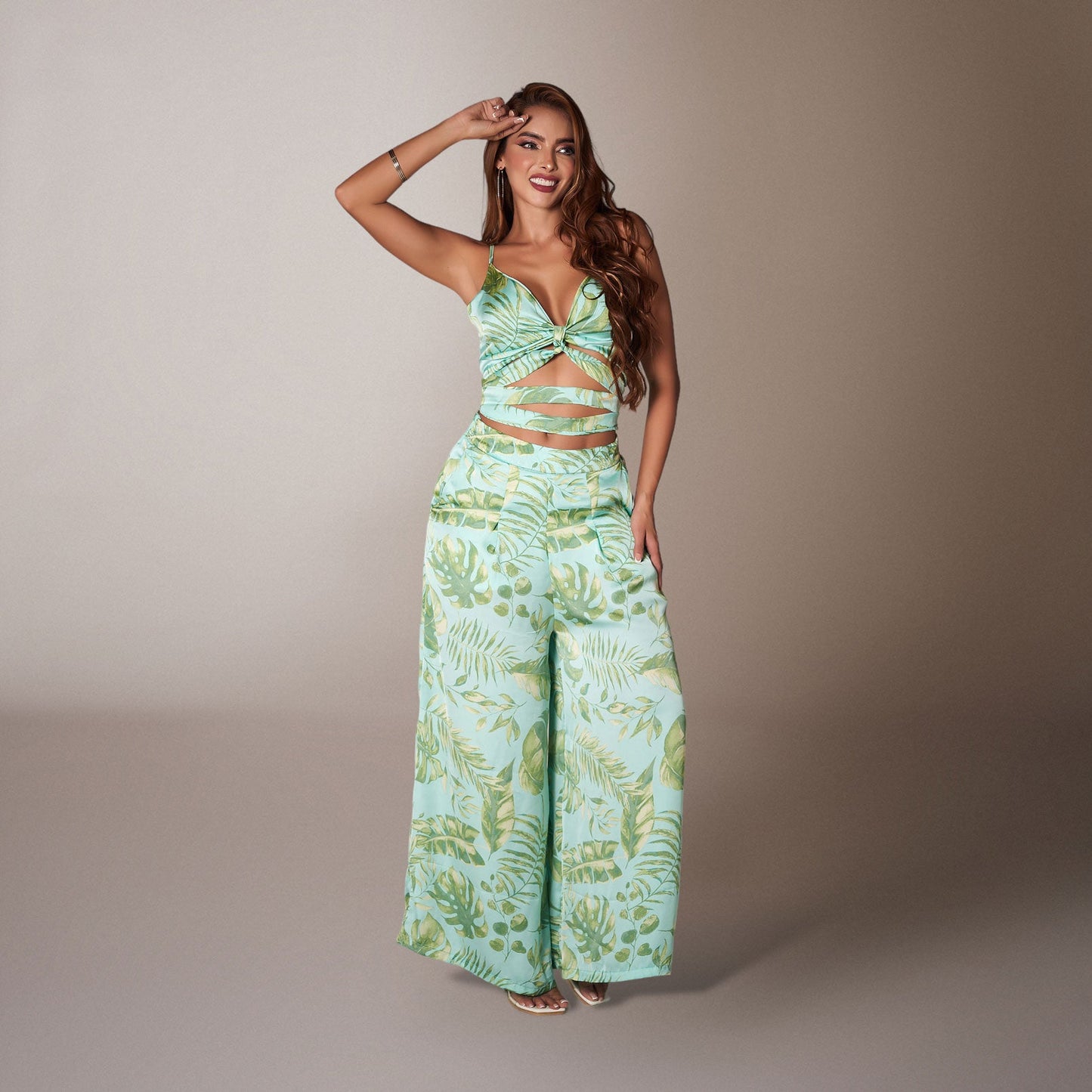 Conjunto estampado tipo Palazzo para dama.