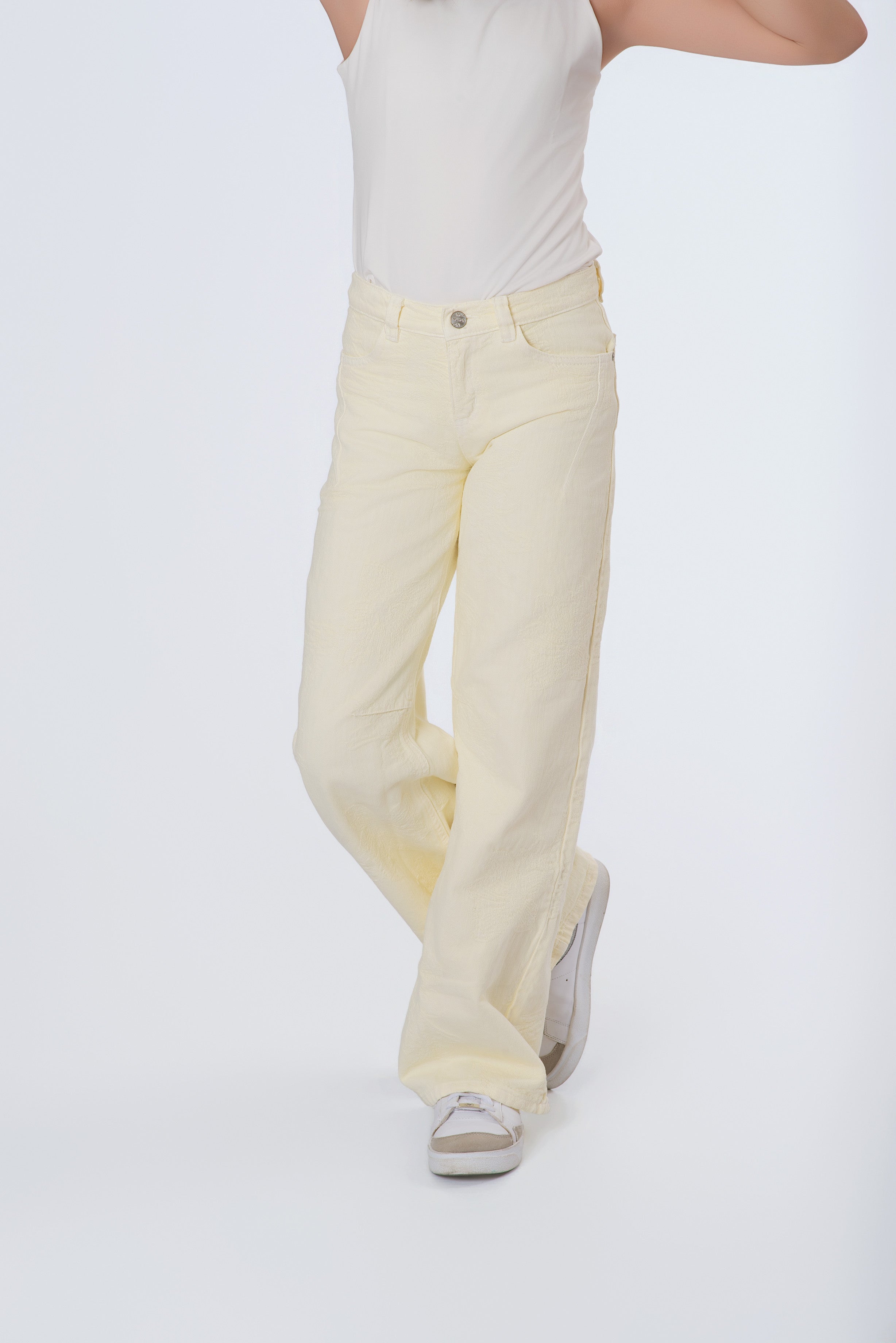Pantalón Teens Wide Leg en Dril Jacquard | Textura Floral en Tonos Pastel
