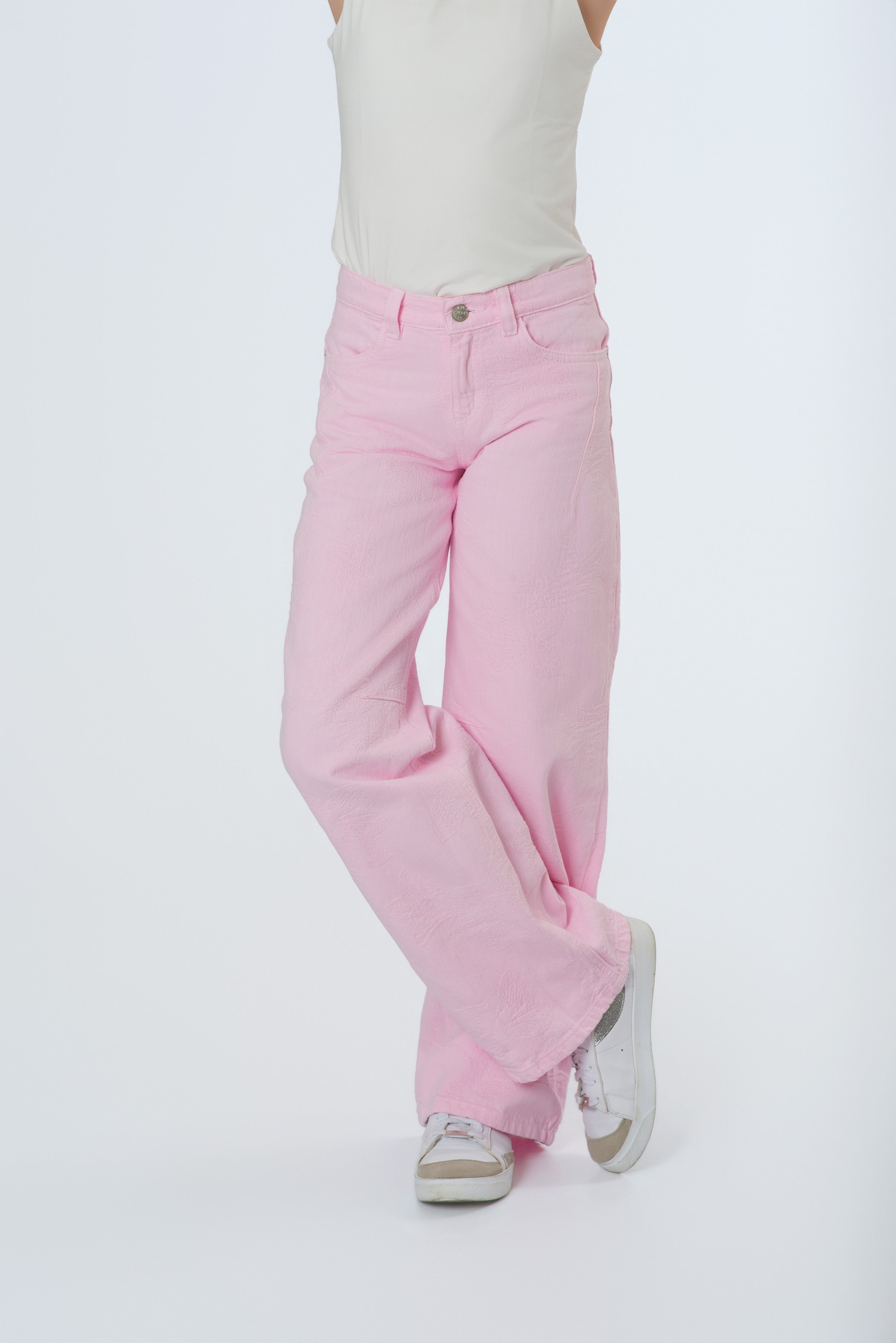 Pantalón Teens Wide Leg en Dril Jacquard | Textura Floral en Tonos Pastel