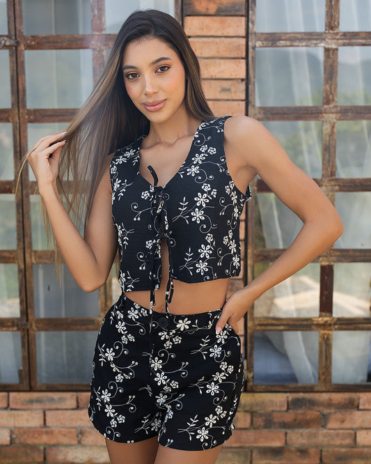 Conjunto short y chaleco ojalillo