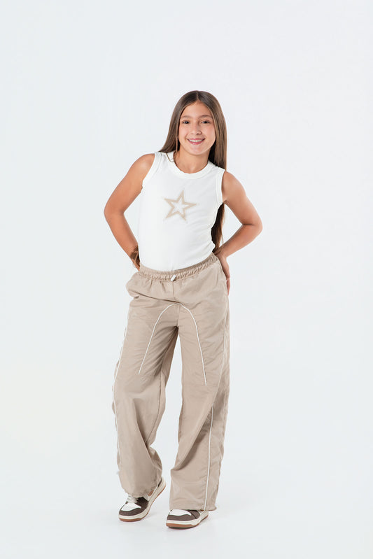 Conjunto pantalón parachute con body para niña