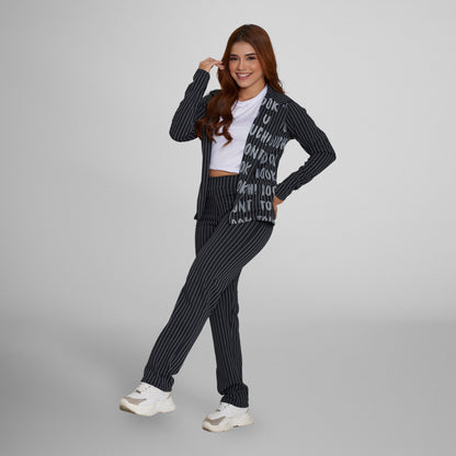 Conjunto dama con Chaleco de Manga Larga y Pantalón a Rayas