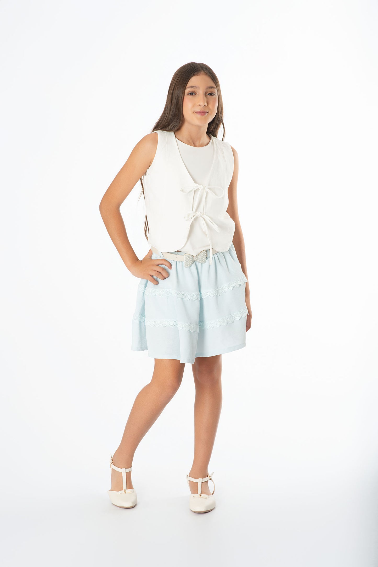 Conjunto Falda Guipiur Juvenil | Chaleco Lino y Correa