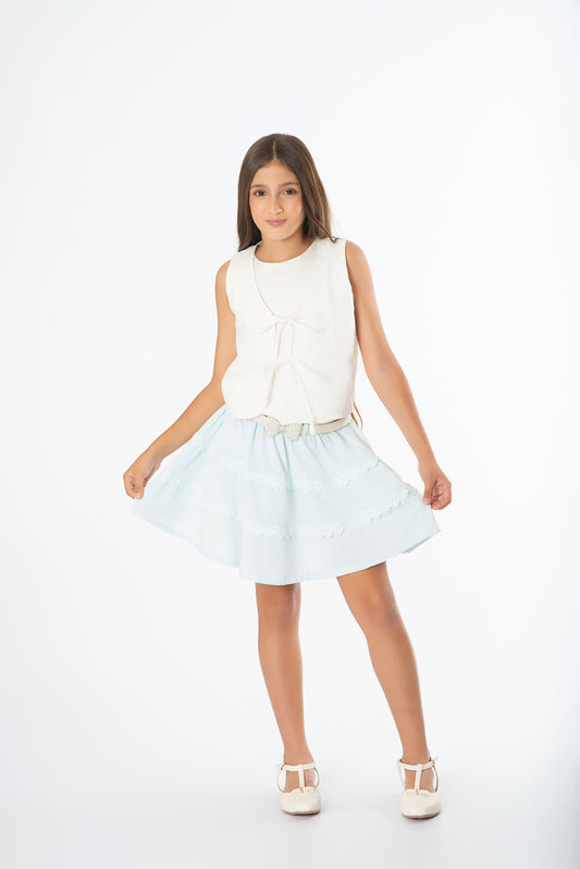 Conjunto Falda Guipiur Juvenil | Chaleco Lino y Correa