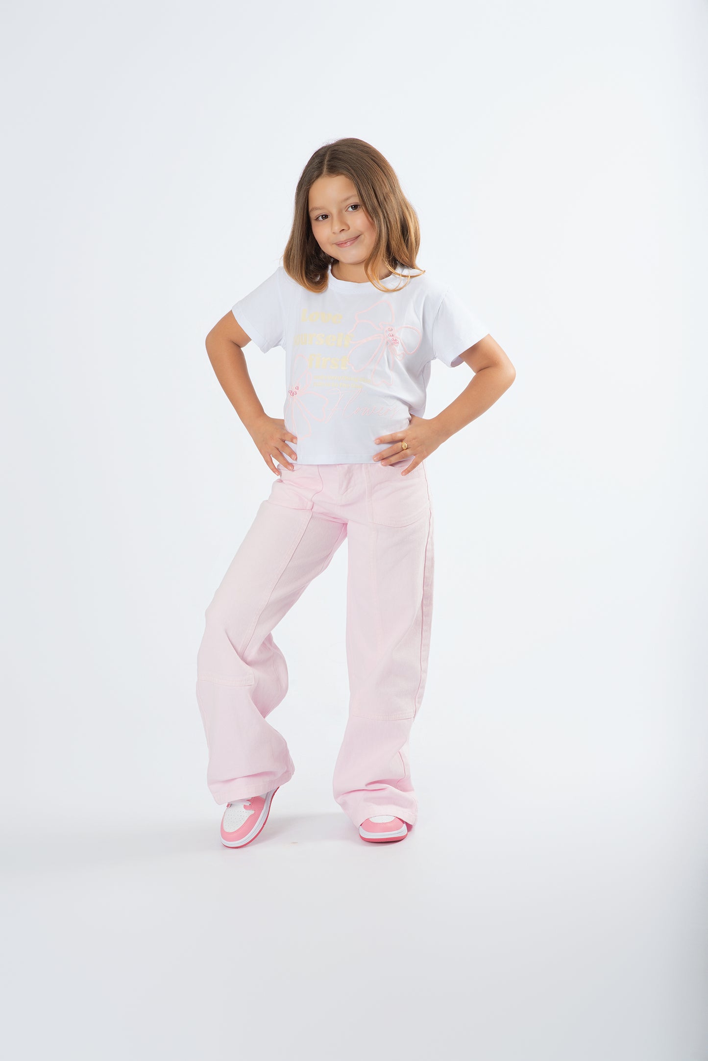 Conjunto Pantalón Wide Leg Perlas | Camiseta Flores y Lazo