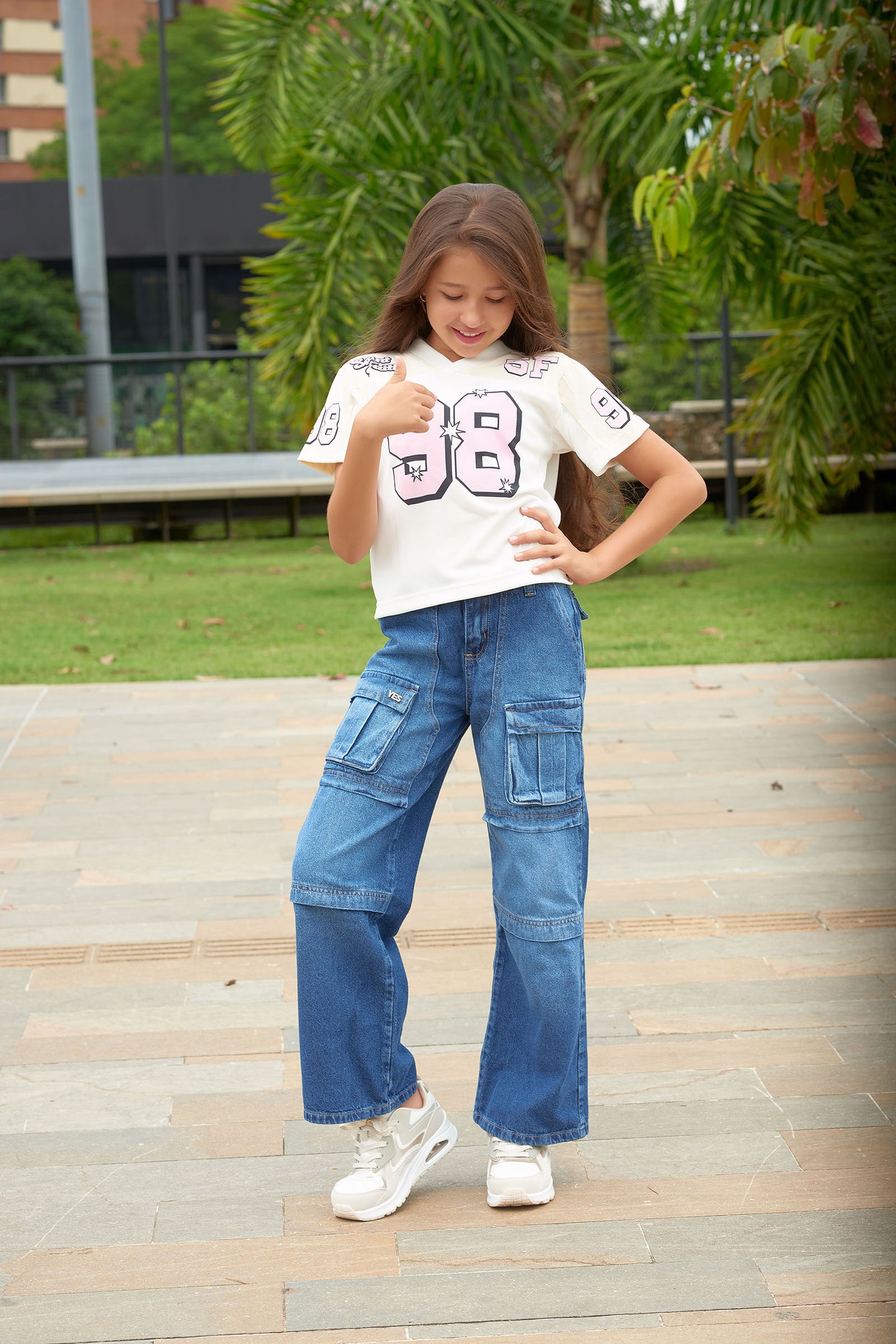 Conjunto Jeans Cargo + Camiseta Deportiva