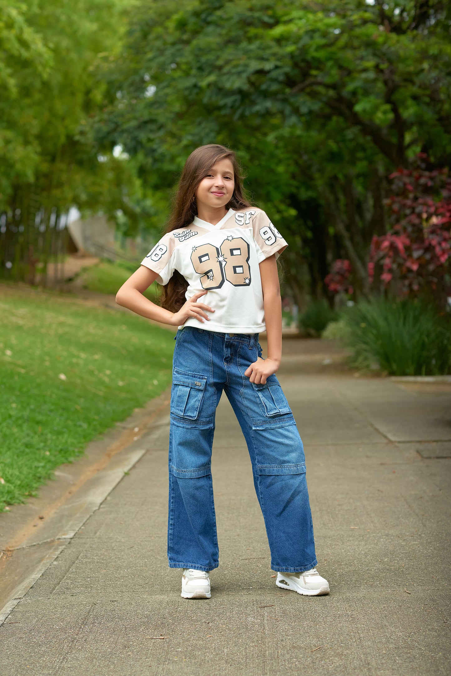Conjunto Jeans Cargo + Camiseta Deportiva