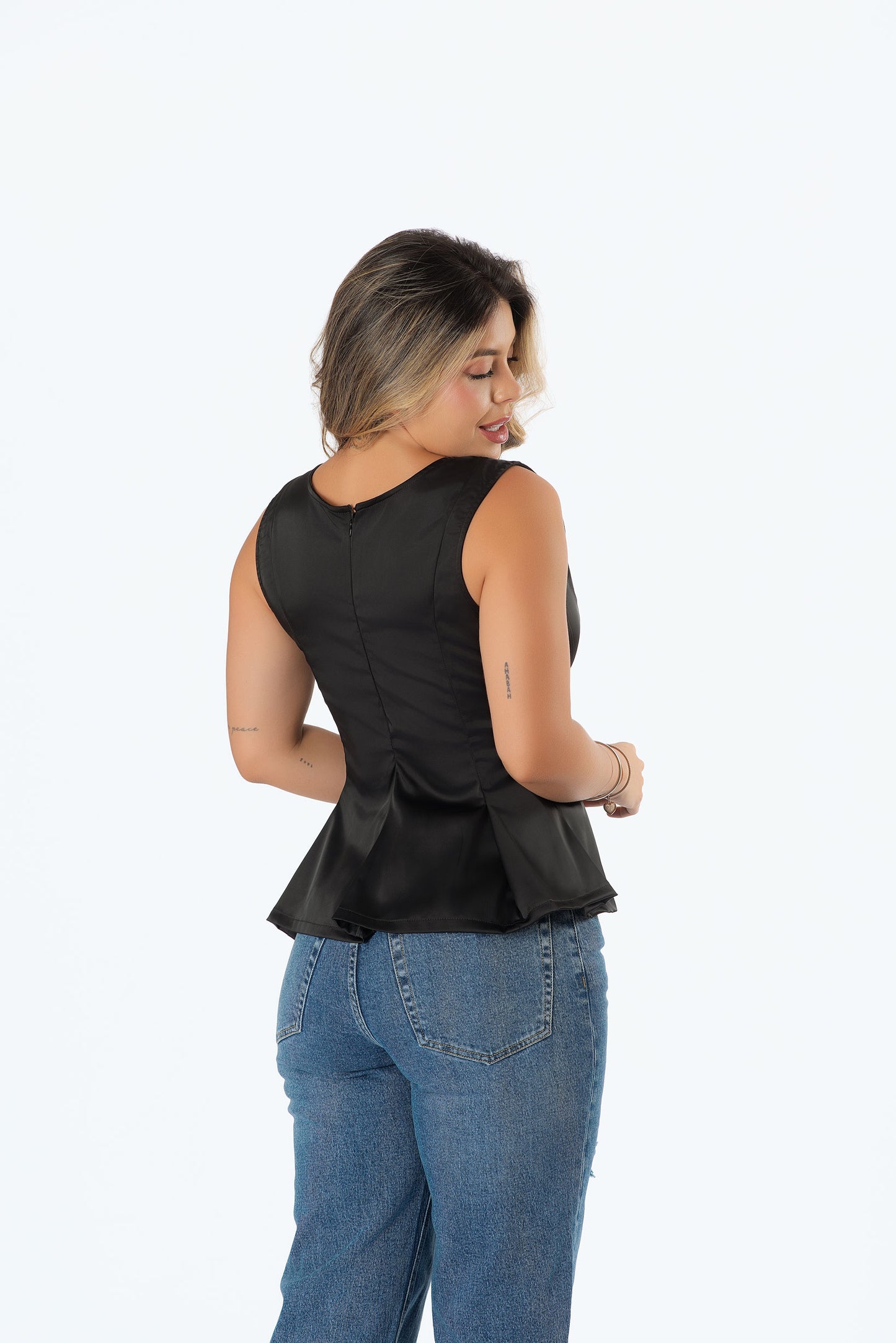 Blusa Estilo Princesa en Satín | Elegancia Romántica