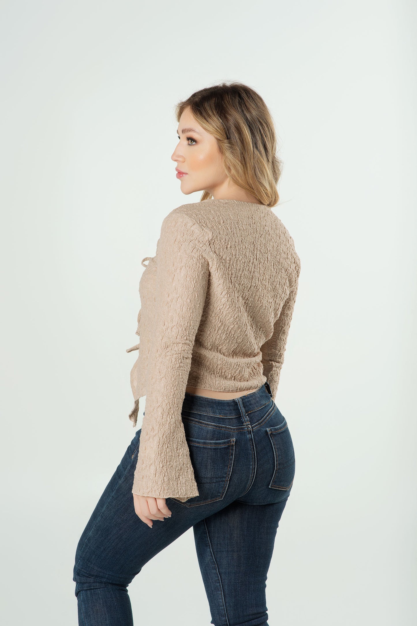 Blusa Moños Tela Craquelada | Textura Romántica