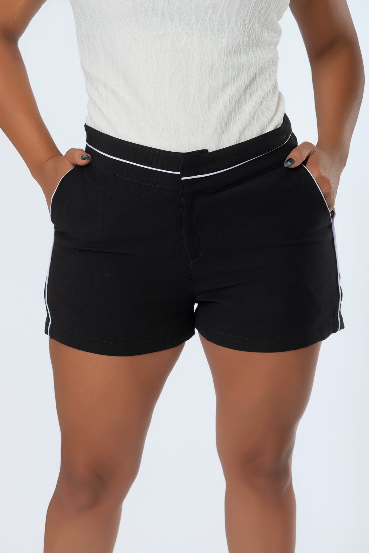 Short de mujer con sesgo embibado y bolsillos